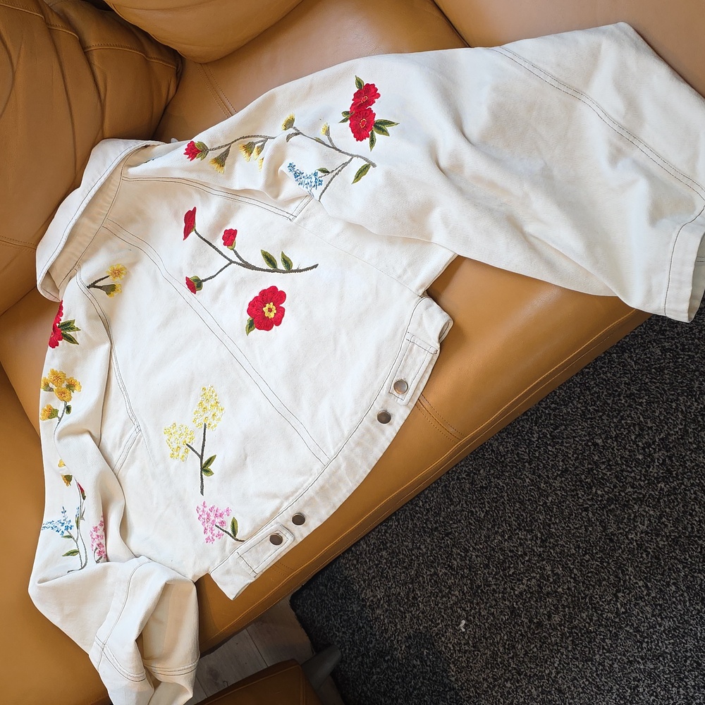 Anthropologie Limited Edition Cream Floral Embroidered Jean Jacket - Picture 8 of 16